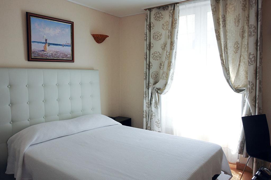 Hotel Du Mont Blanc Paris Rom bilde