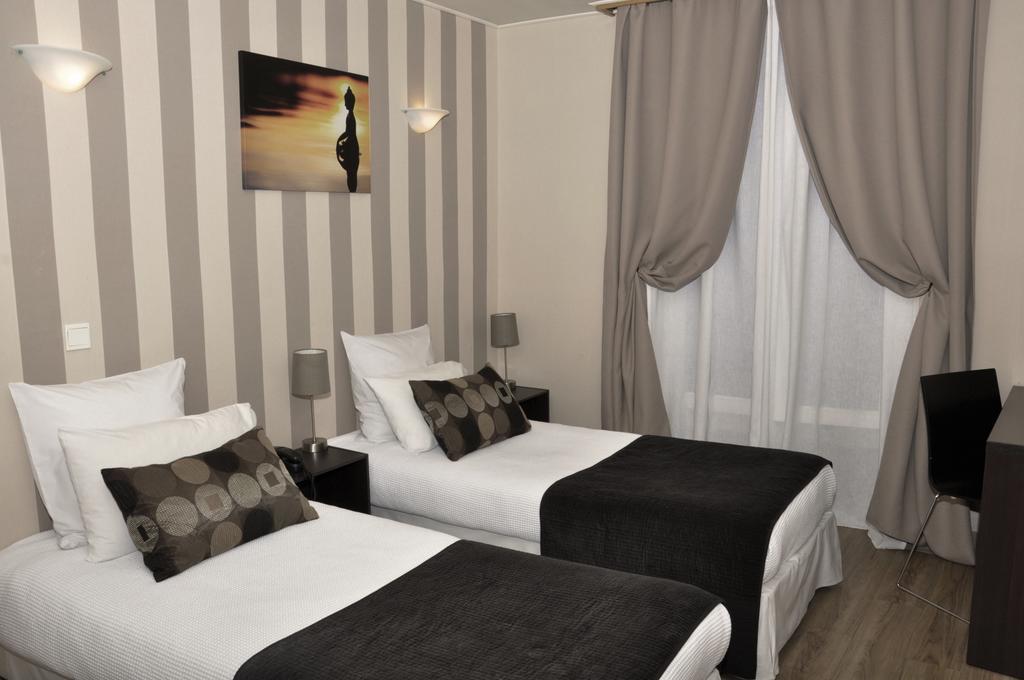 Hotel Du Mont Blanc Paris Rom bilde